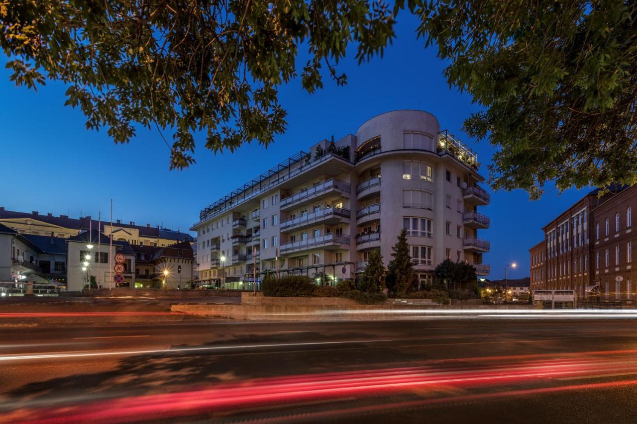 Mokka Apartments Miskolc Ngoại thất bức ảnh